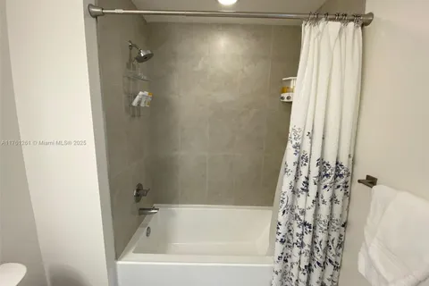 5350 NW 84th Ave # 801B, Doral FL 33166