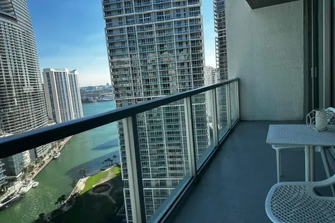 500 Brickell Ave # 3307, Miami FL 33131