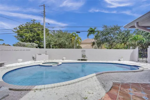 634 NE 20th St, Wilton Manors FL 33305