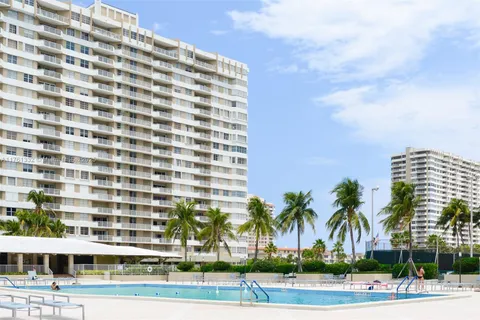 1965 S Ocean Dr # 3P, Hallandale Beach FL 33009