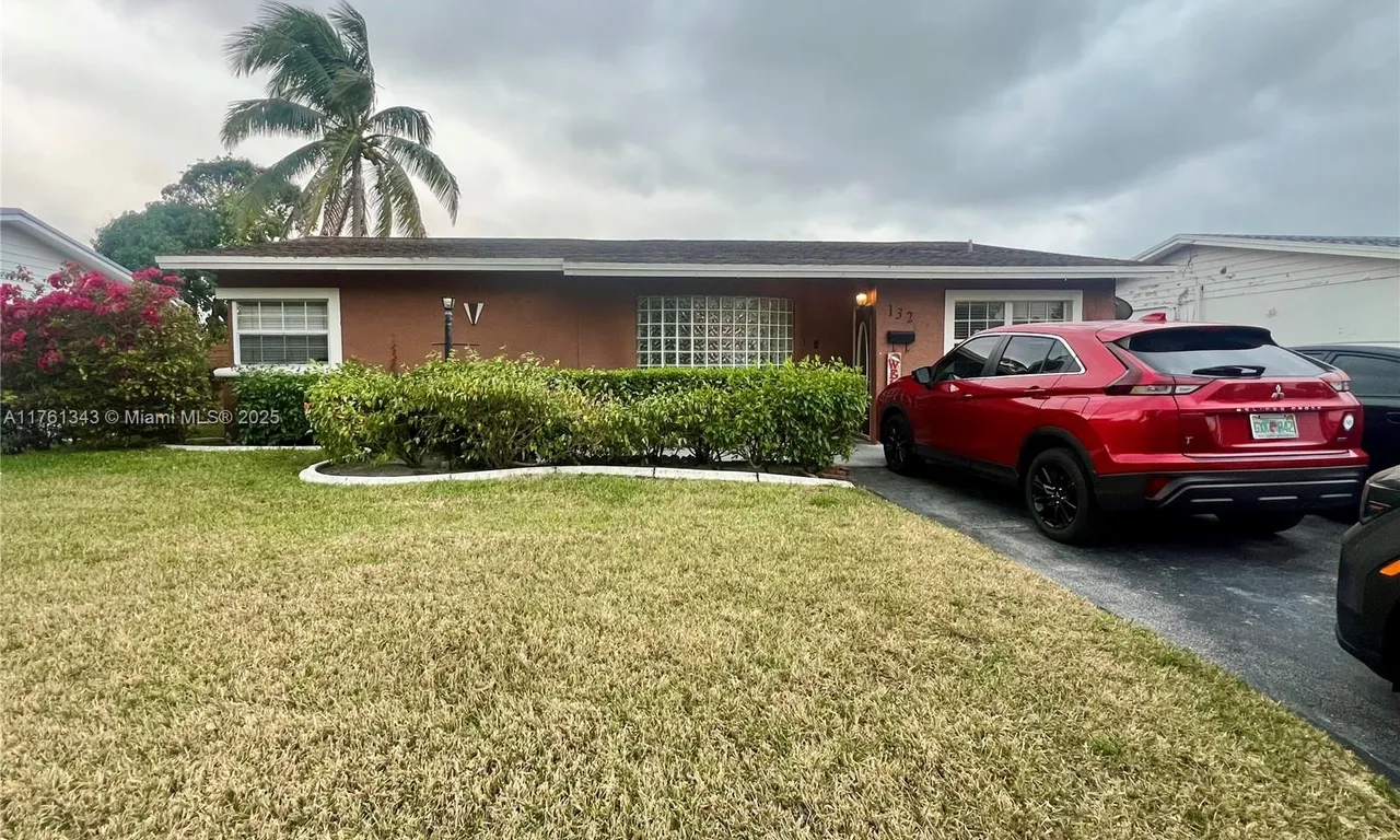 132 NW 15th Ct, Pompano Beach FL 33060