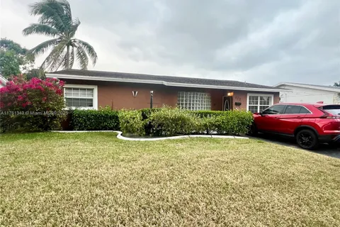 132 NW 15th Ct, Pompano Beach FL 33060