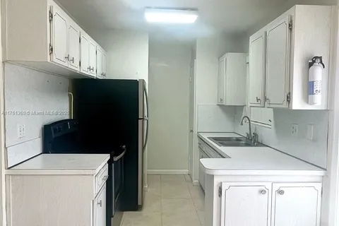 2730 TAYLOR ST # 9, Hollywood FL 33163