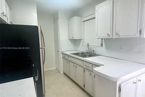2730 TAYLOR ST # 9, Hollywood FL 33163