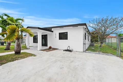 10720 SW 218th St, Miami FL 33170