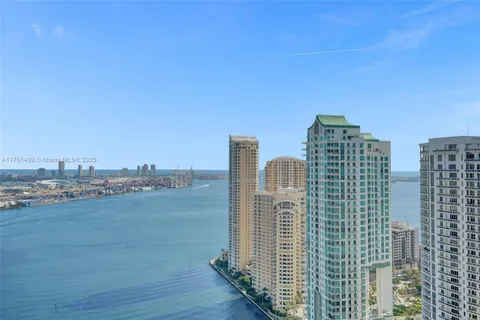 300 Biscayne Blvd Way # 3405, Miami FL 33131