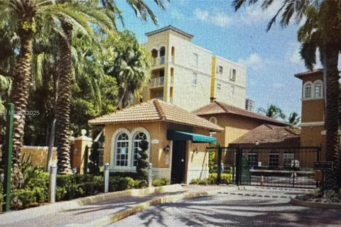 19555 E Country Club Dr # 8507, Aventura FL 33180