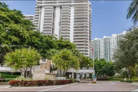 20281 E Country Club Dr # 1501, Aventura FL 33180