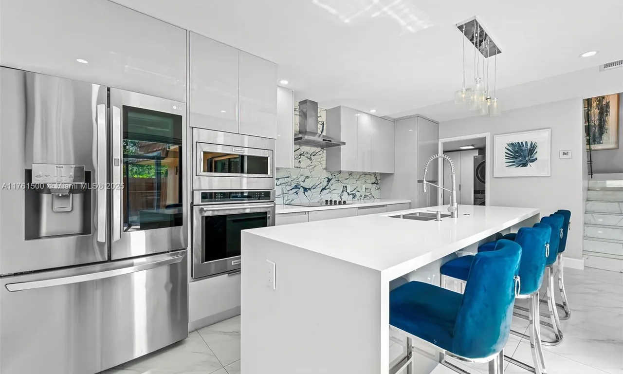 2557 Lakeview Ct # 2557, Cooper City FL 33026