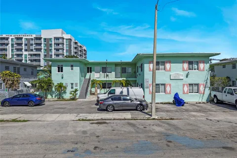 521 NE 82nd Ter, Miami FL 33138