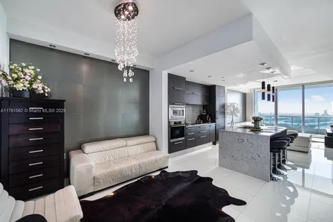 900 Biscayne Boulevard # 4504, Miami FL 33132