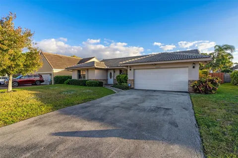 10820 NW 10th Pl, Coral Springs FL 33071