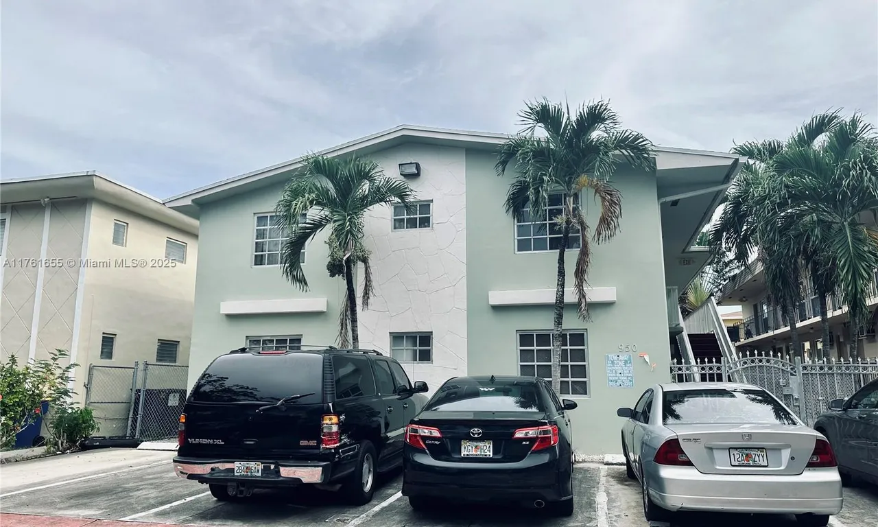 950 Biarritz Dr # 6, Miami Beach FL 33141