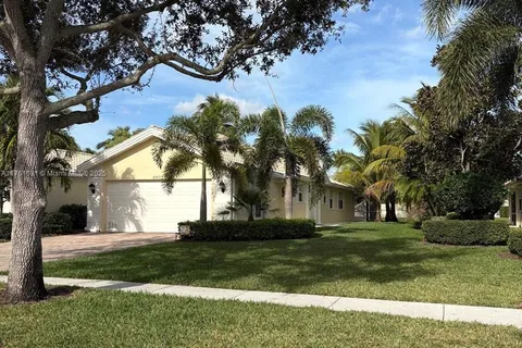 8163 Montserrat Pl, Wellington FL 33414