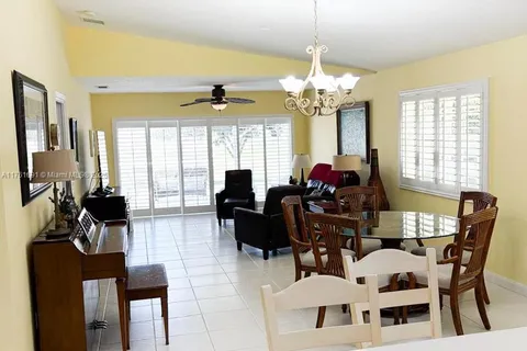 8163 Montserrat Pl, Wellington FL 33414