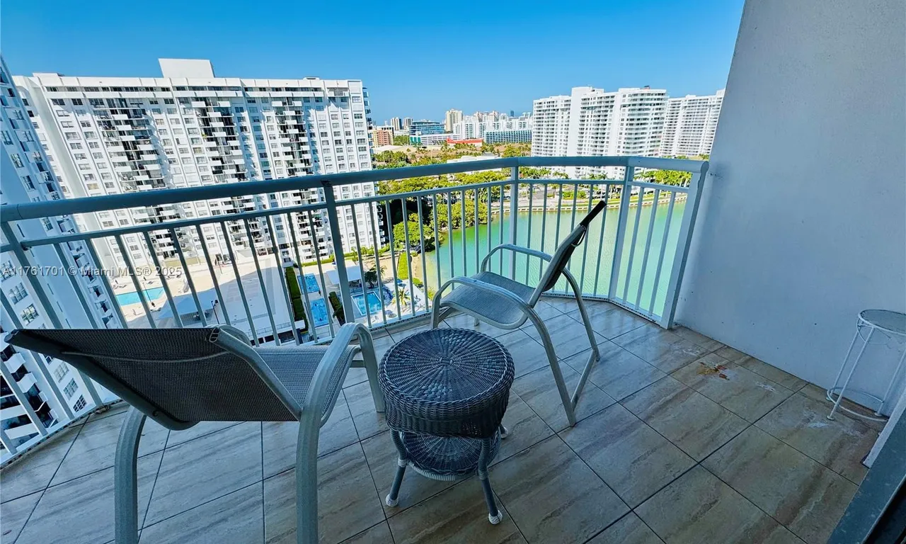18071 Biscayne Blvd # 1802, Aventura FL 33160