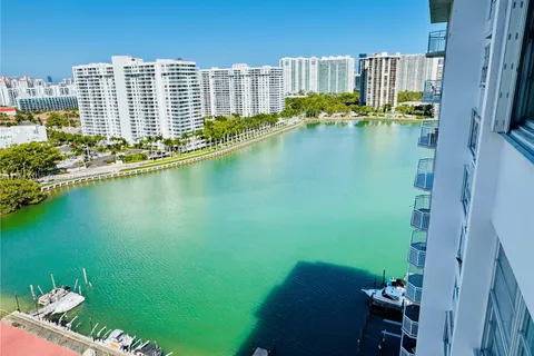 18071 Biscayne Blvd # 1802, Aventura FL 33160