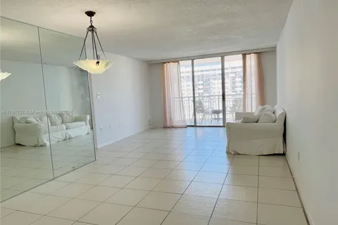 18071 Biscayne Blvd # 1802, Aventura FL 33160