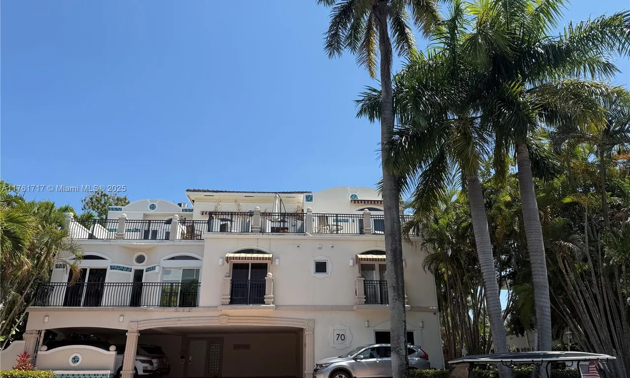 70 Isle Of Venice Dr # 102, Fort Lauderdale FL 33301