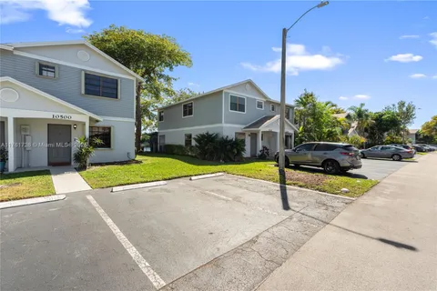 10500 NW 6th St # 10500, Pembroke Pines FL 33026