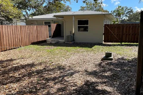 208 SW 2nd Pl, Dania Beach FL 33004