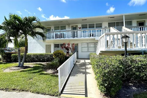 31 Harwood B # 31, Deerfield Beach FL 33442