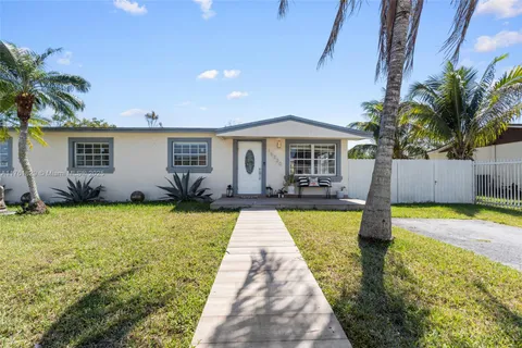 15320 SW 308th St, Homestead FL 33033