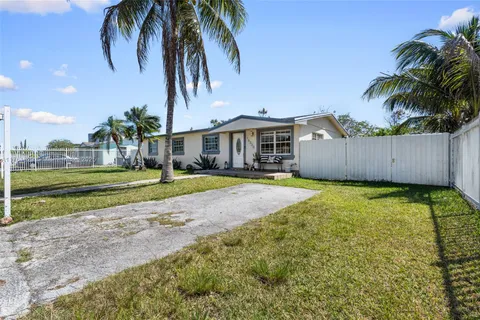 15320 SW 308th St, Homestead FL 33033