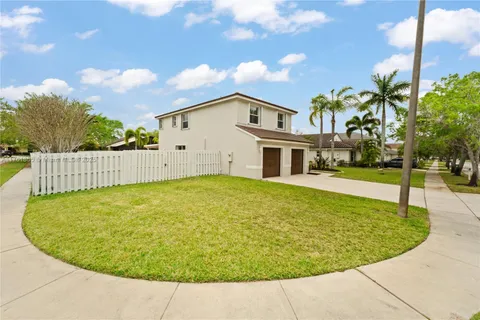 18730 NW 24th Pl, Pembroke Pines FL 33029