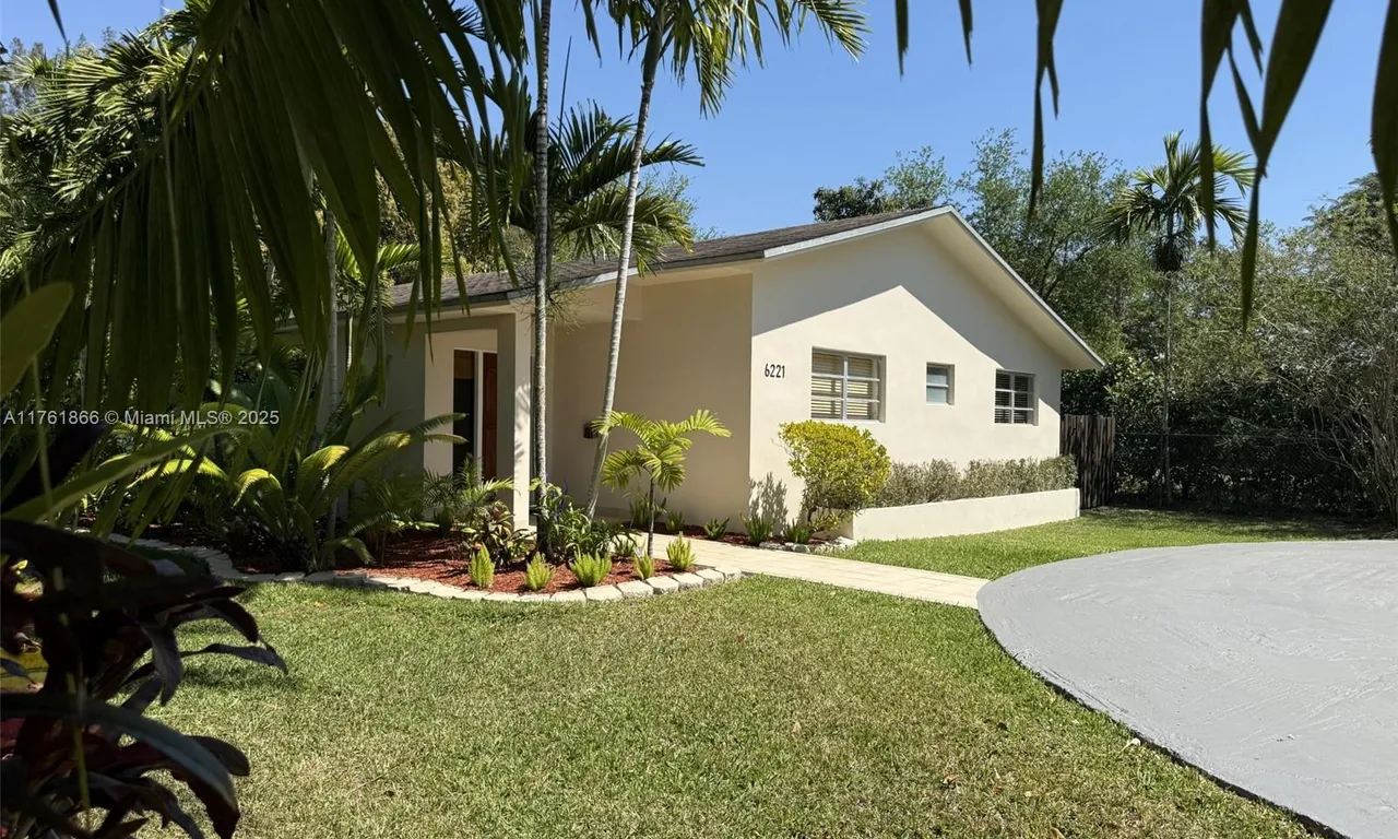 6221 SW 58 St, South Miami FL 33143