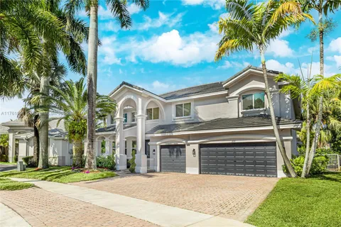 1879 Hidden Trail Ln, Weston FL 33327