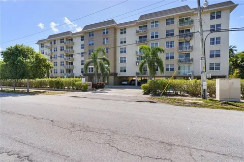 1050 SE 15th St # 203, Fort Lauderdale FL 33316