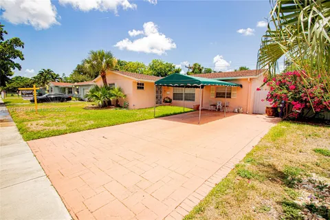 2270 NW 196th Ter, Miami Gardens FL 33056