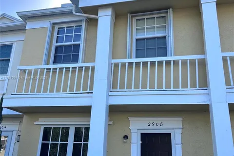 2908 S Edgehill Ln # 2908, Cooper City FL 33026