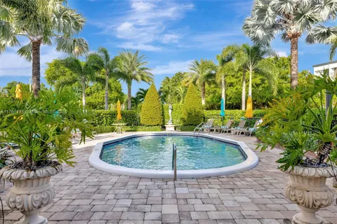 2190 NE 51 ST Court # 202, Fort Lauderdale FL 33308