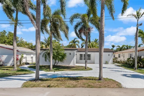 3833 SW 67th Ter, Miramar FL 33023