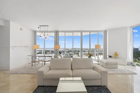 7330 Ocean Ter # D, Miami Beach FL 33141