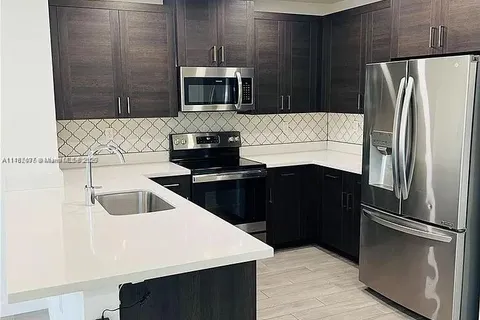 648 NE 5th Way # 0, Florida City FL 33034