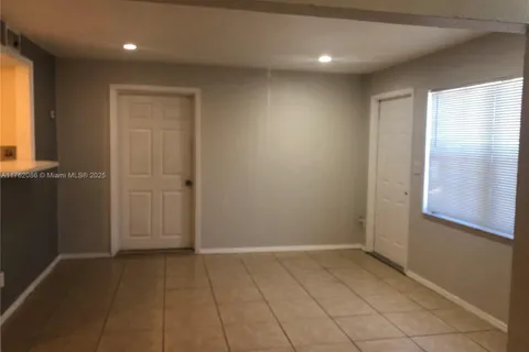 15018 Royal Palm Ct, Miami Lakes FL 33014