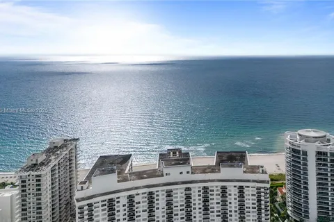 6039 Collins Ave # 809, Miami Beach FL 33140