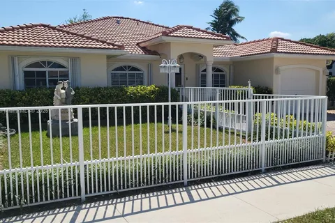14384 SW 167th Ter, Miami FL 33177