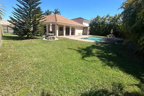 14384 SW 167th Ter, Miami FL 33177