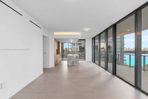 500 Alton # 805, Miami Beach FL 33139