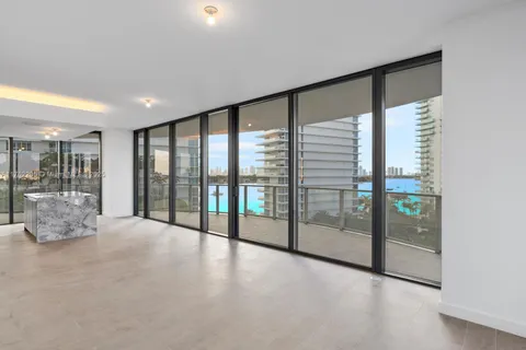 500 Alton # 805, Miami Beach FL 33139