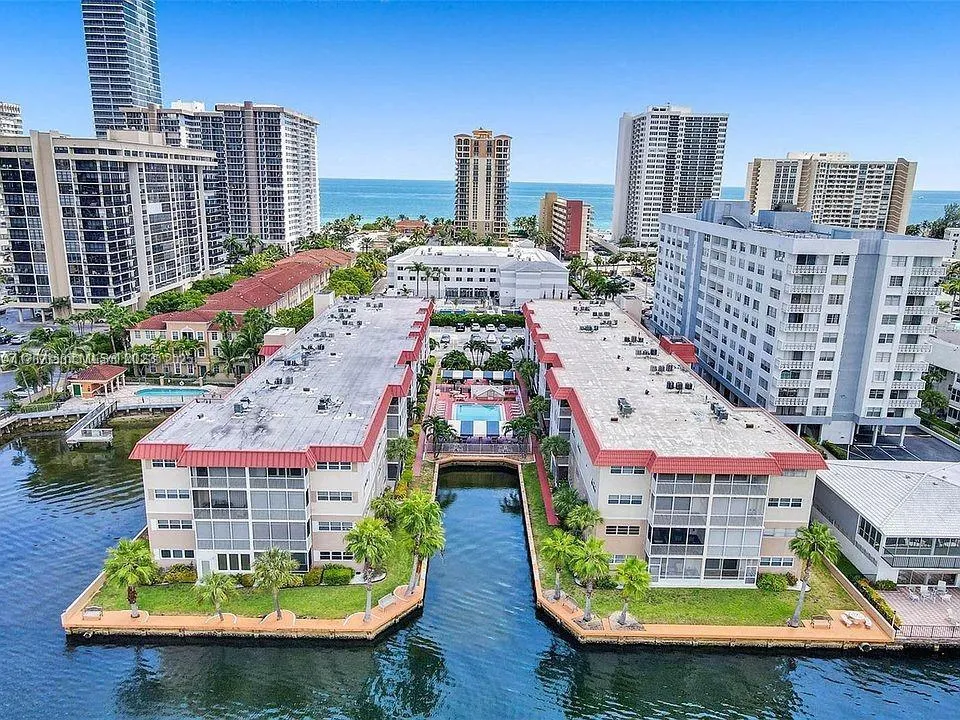 2097 S Ocean Dr # 404, Hallandale Beach FL 33009