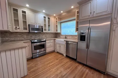 1452 Urbino Ave, Coral Gables FL 33146