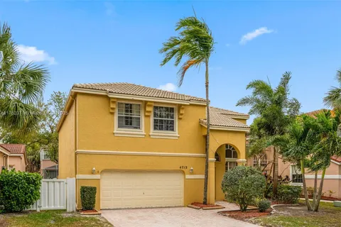 4713 NW 115th Ave, Coral Springs FL 33076