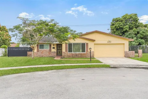 460 NW 45th Ave, Plantation FL 33317