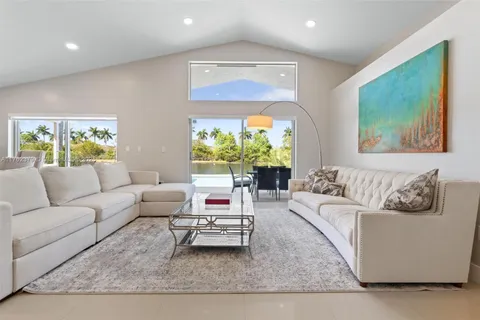 18061 SW 33rd St, Miramar FL 33029