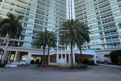 100 Bayview Dr # 610, Sunny Isles Beach FL 33160